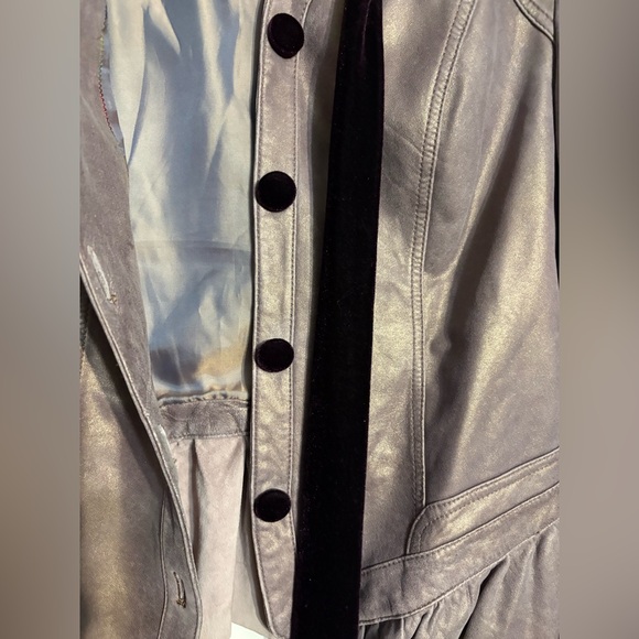 Danier Genuine Leather Jacket - Picture 9 of 12